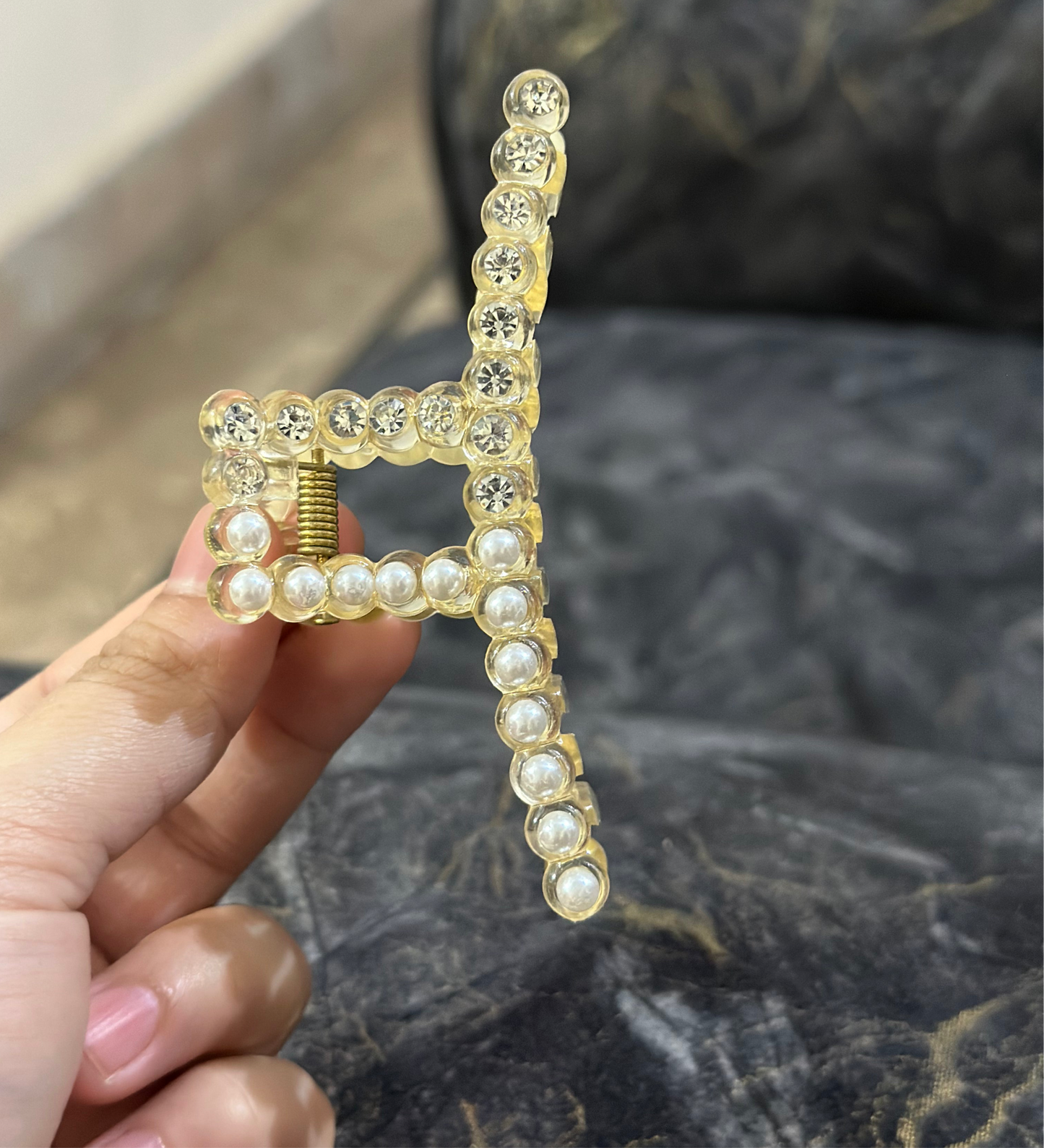 Pearl Claw Clip