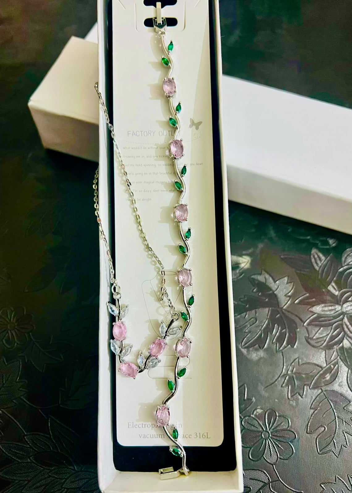 Tulip Bracelate and Necklace
