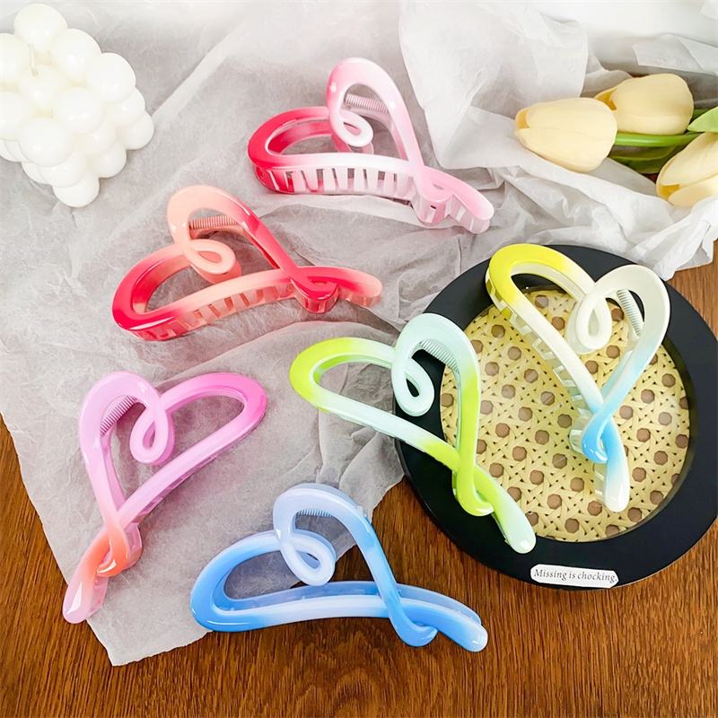 Sweet Heart Claw Clip