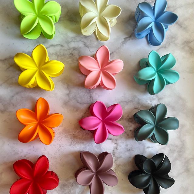 Matte Floral Clip Medium
