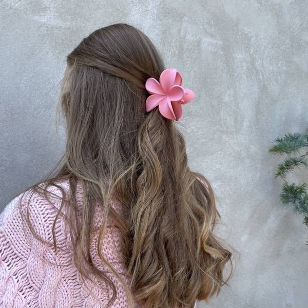 Matt Floral Clips