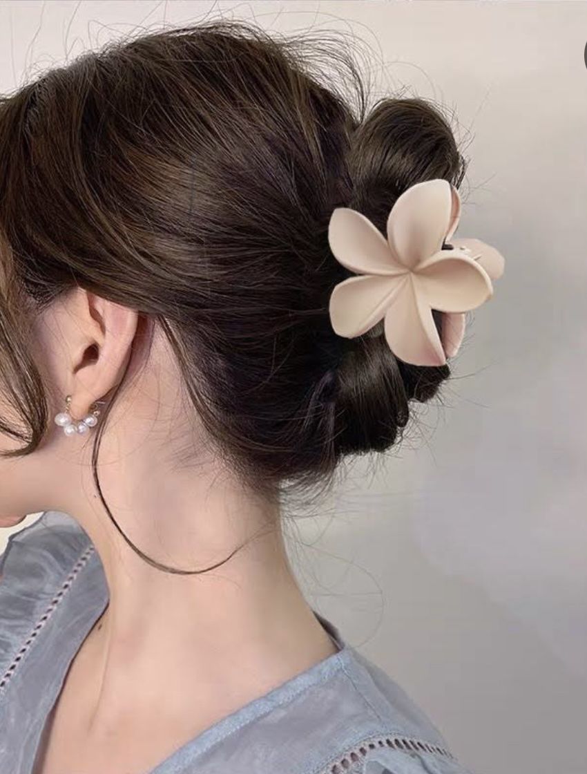 Matt Floral Clips