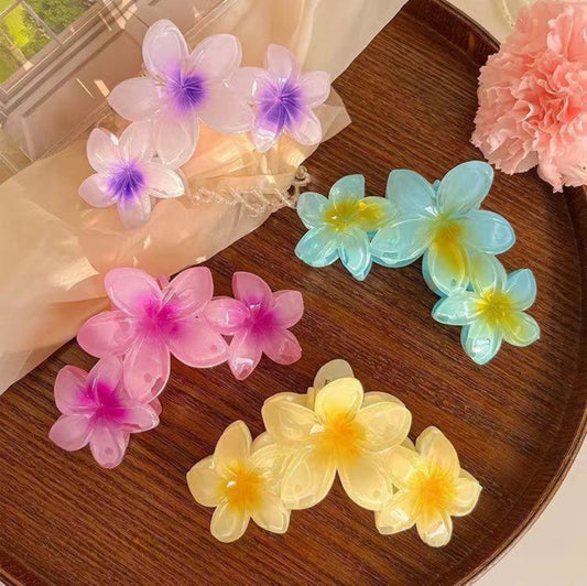 3-Bloom Glossy Hair Claw