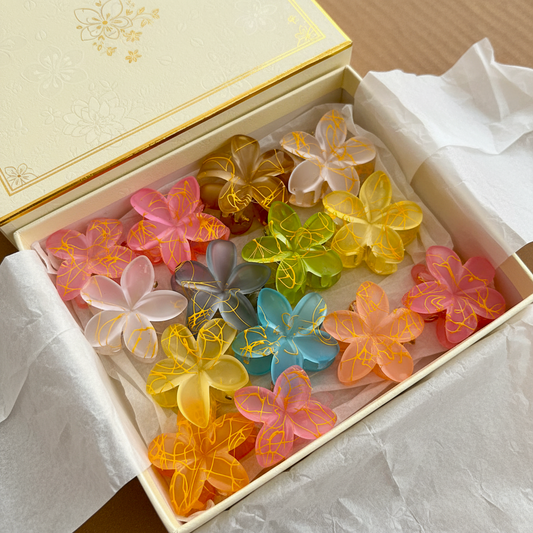 Frosted Flower Clip