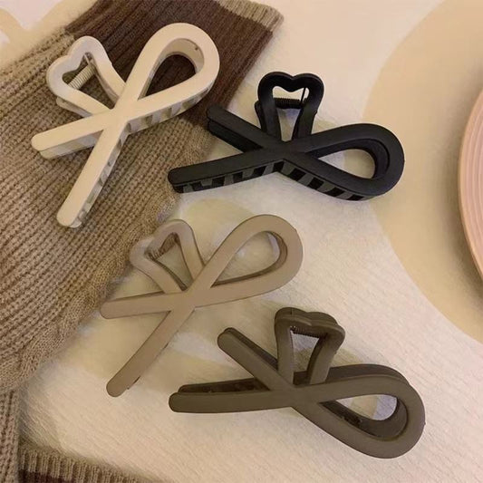 Chic HeartBow Clip